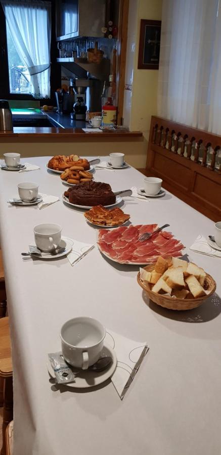 Hotel Alina Cangas De Narcea Bagian luar foto