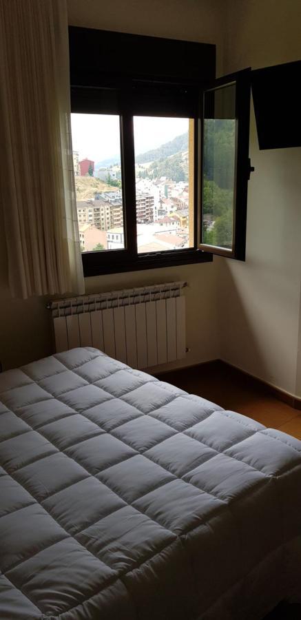 Hotel Alina Cangas De Narcea Bagian luar foto