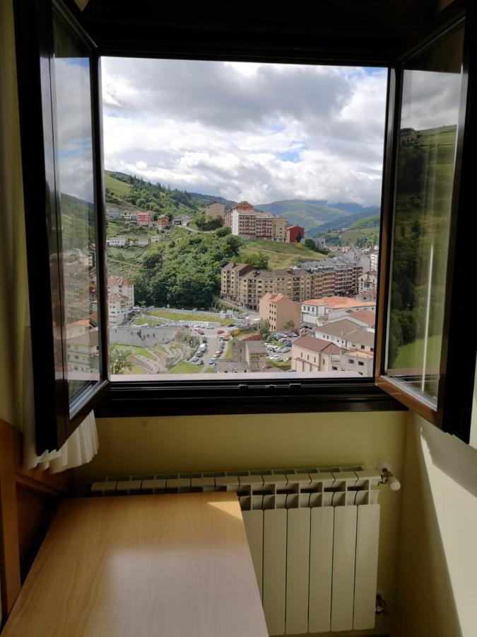 Hotel Alina Cangas De Narcea Bagian luar foto