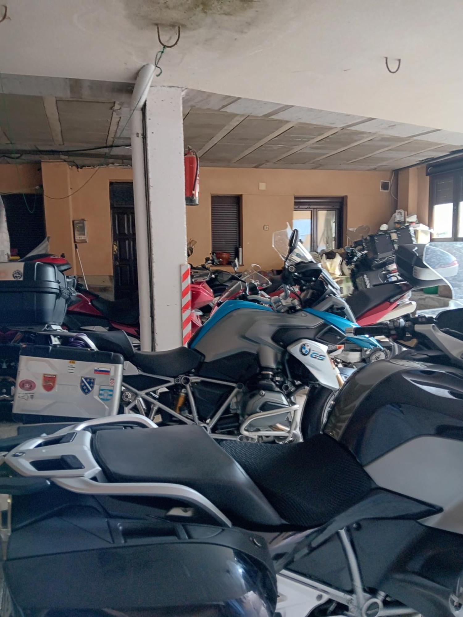Hotel Alina Cangas De Narcea Bagian luar foto